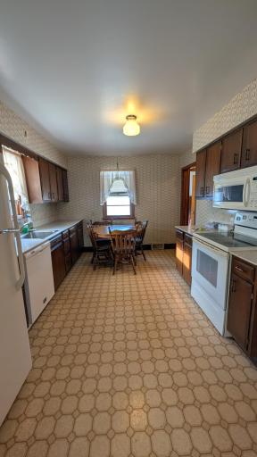 2008 2nd Avenue SE, Austin, MN 55912