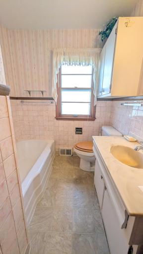 2008 2nd Avenue SE, Austin, MN 55912