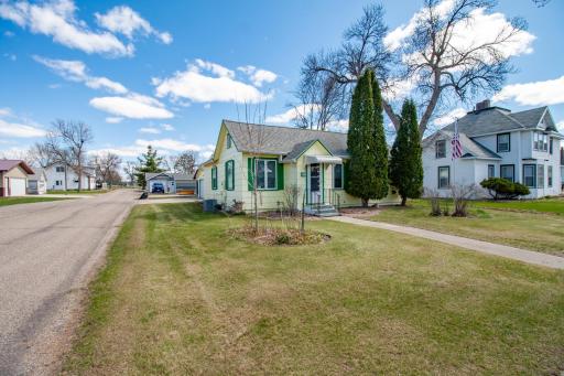 407 Holden Avenue, Henning, MN 56551