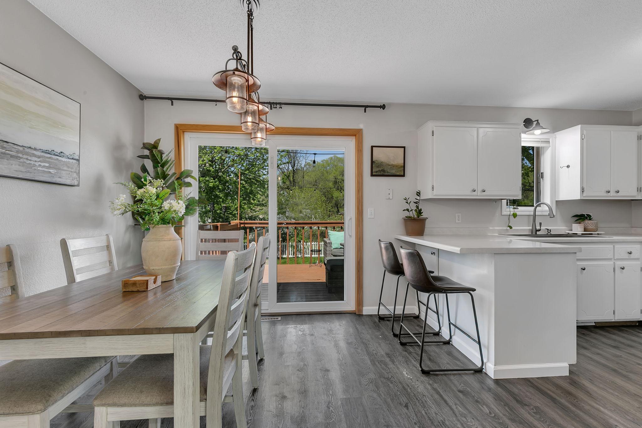 Upper level dining room