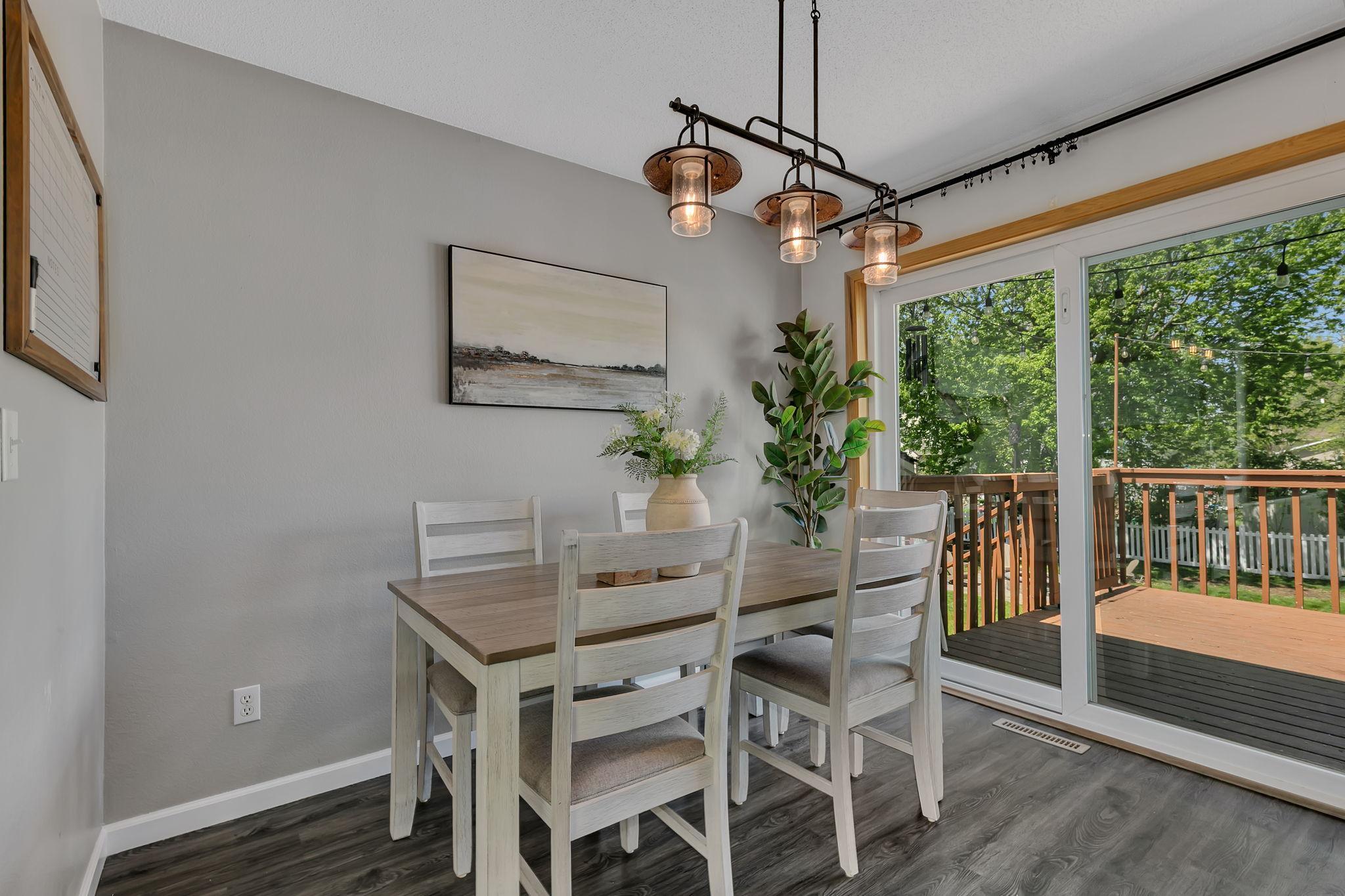 Upper level dining room