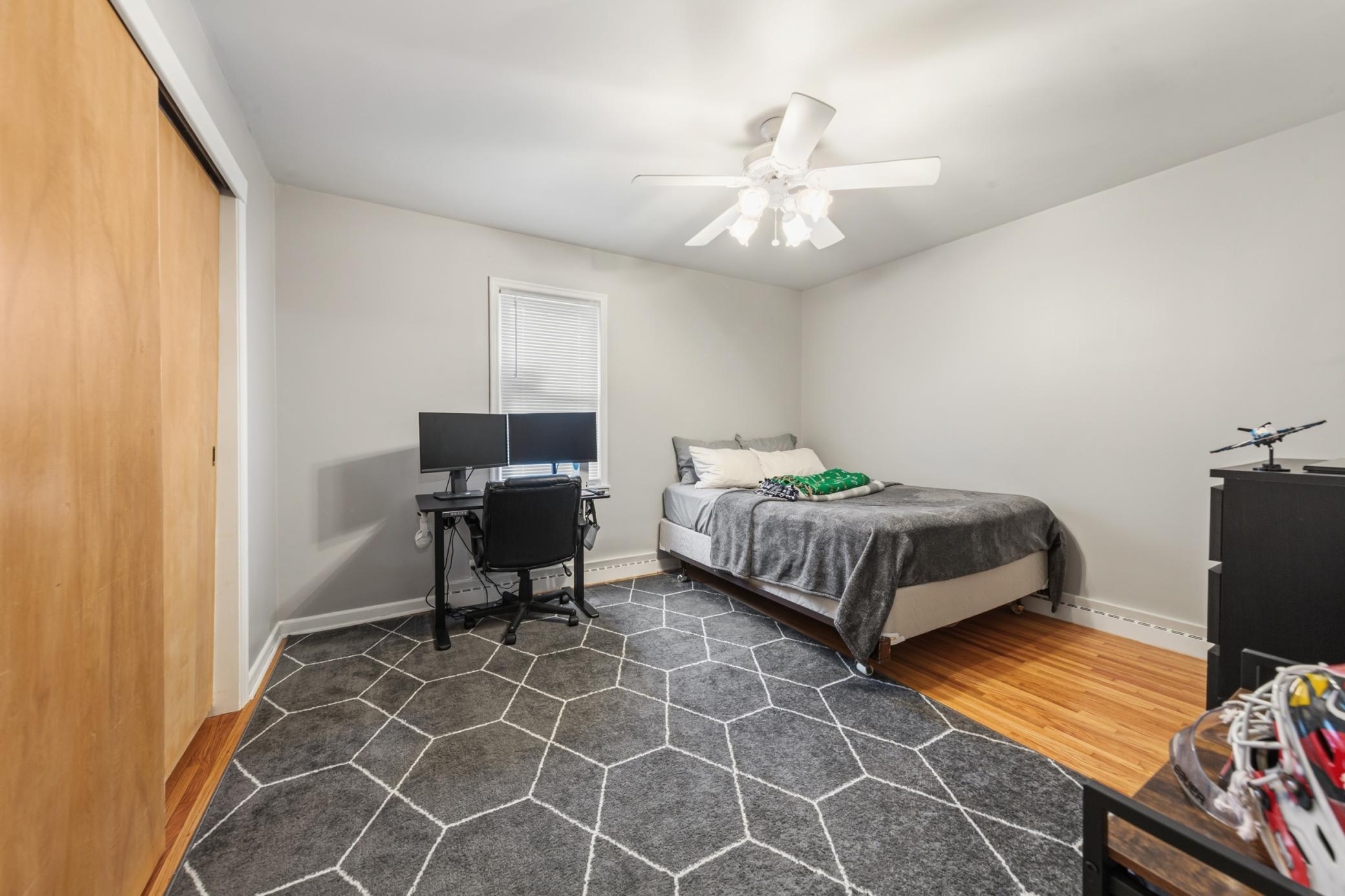 30 bedroom 2.jpg