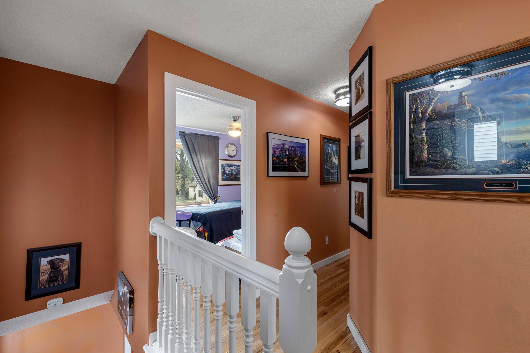 25-web-or-mls-4042 N Vincent Ave-175.jpg