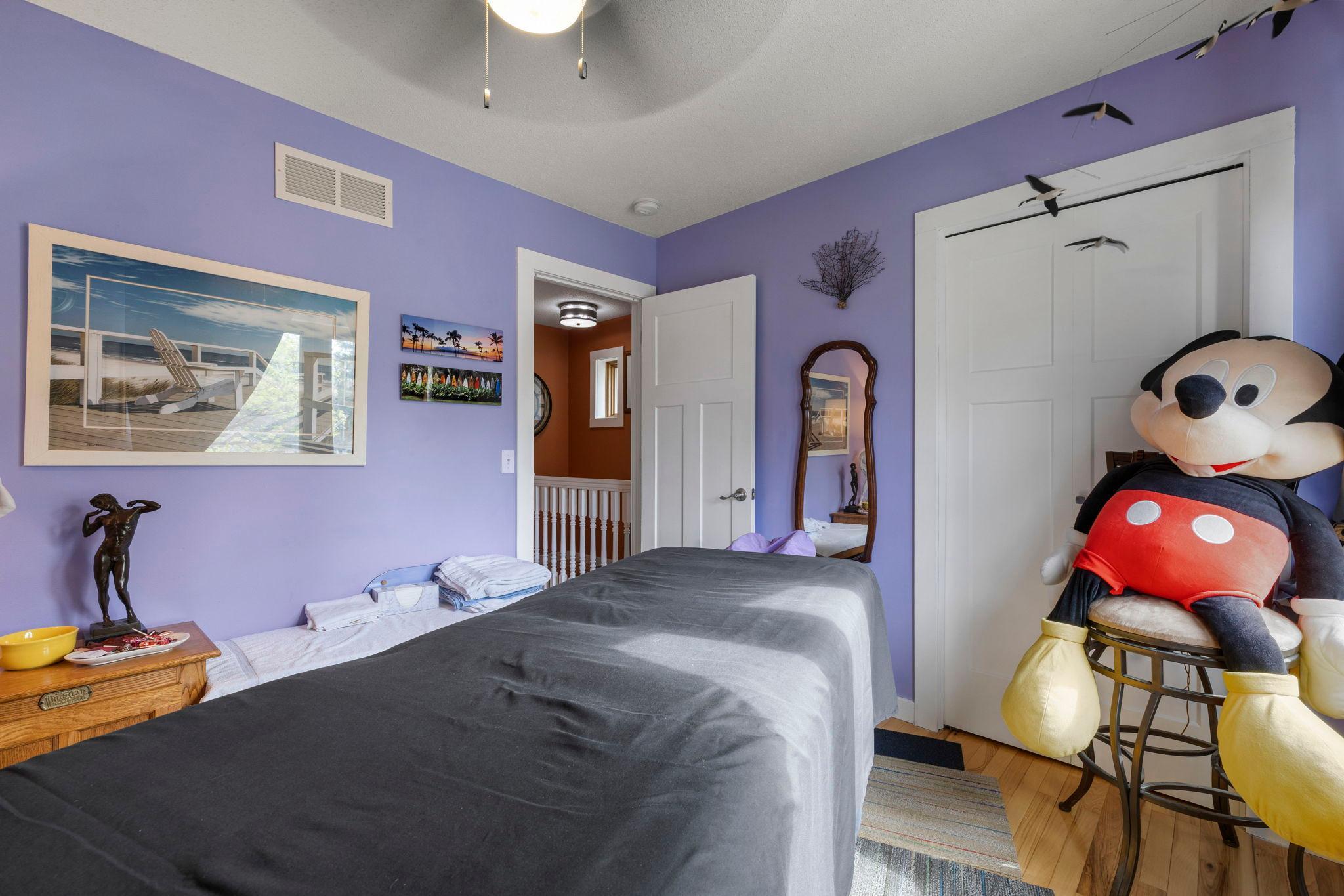 35-web-or-mls-4042 N Vincent Ave-185.jpg