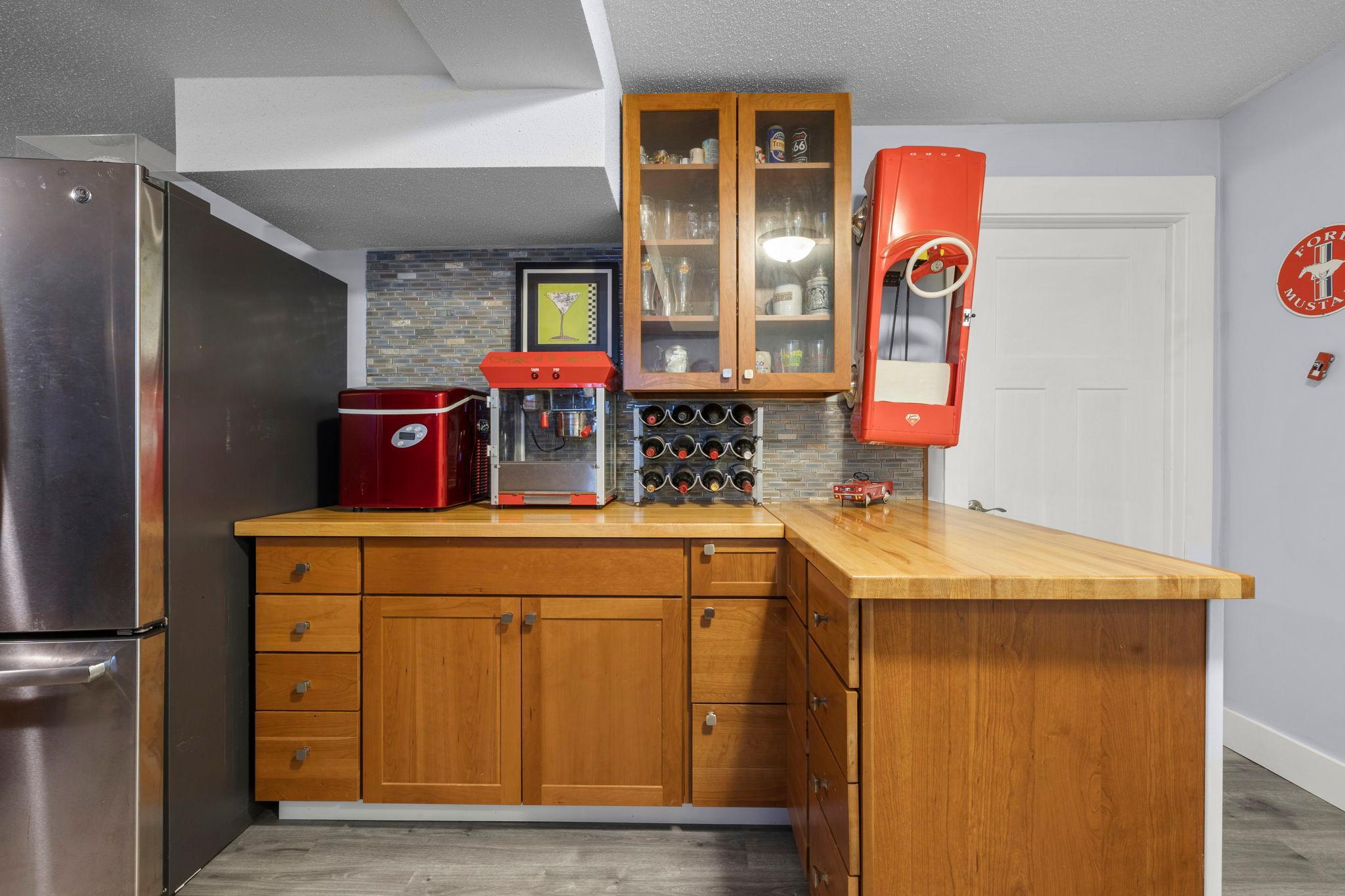 46-web-or-mls-4042 N Vincent Ave-34.jpg