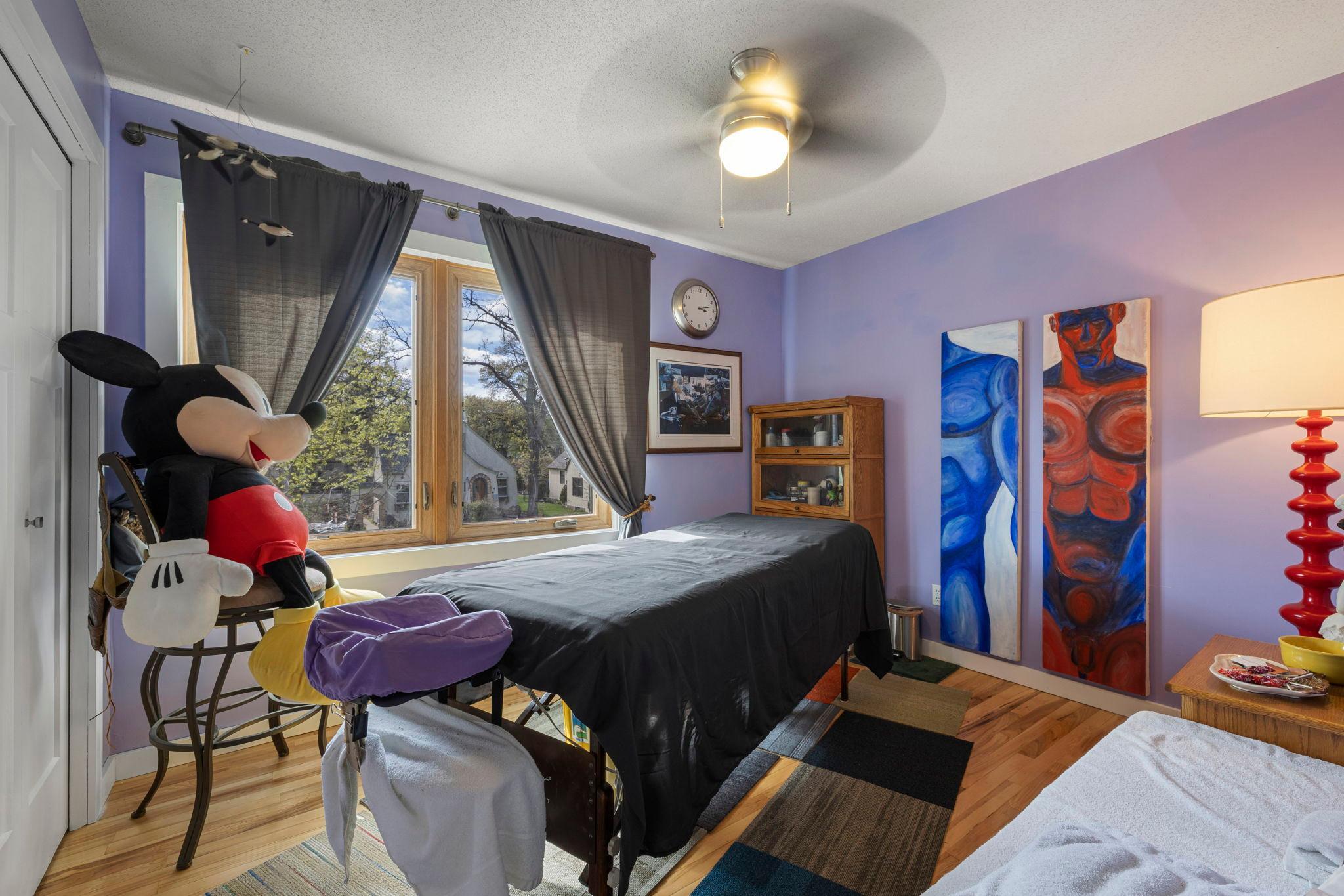 34-web-or-mls-4042 N Vincent Ave-180.jpg