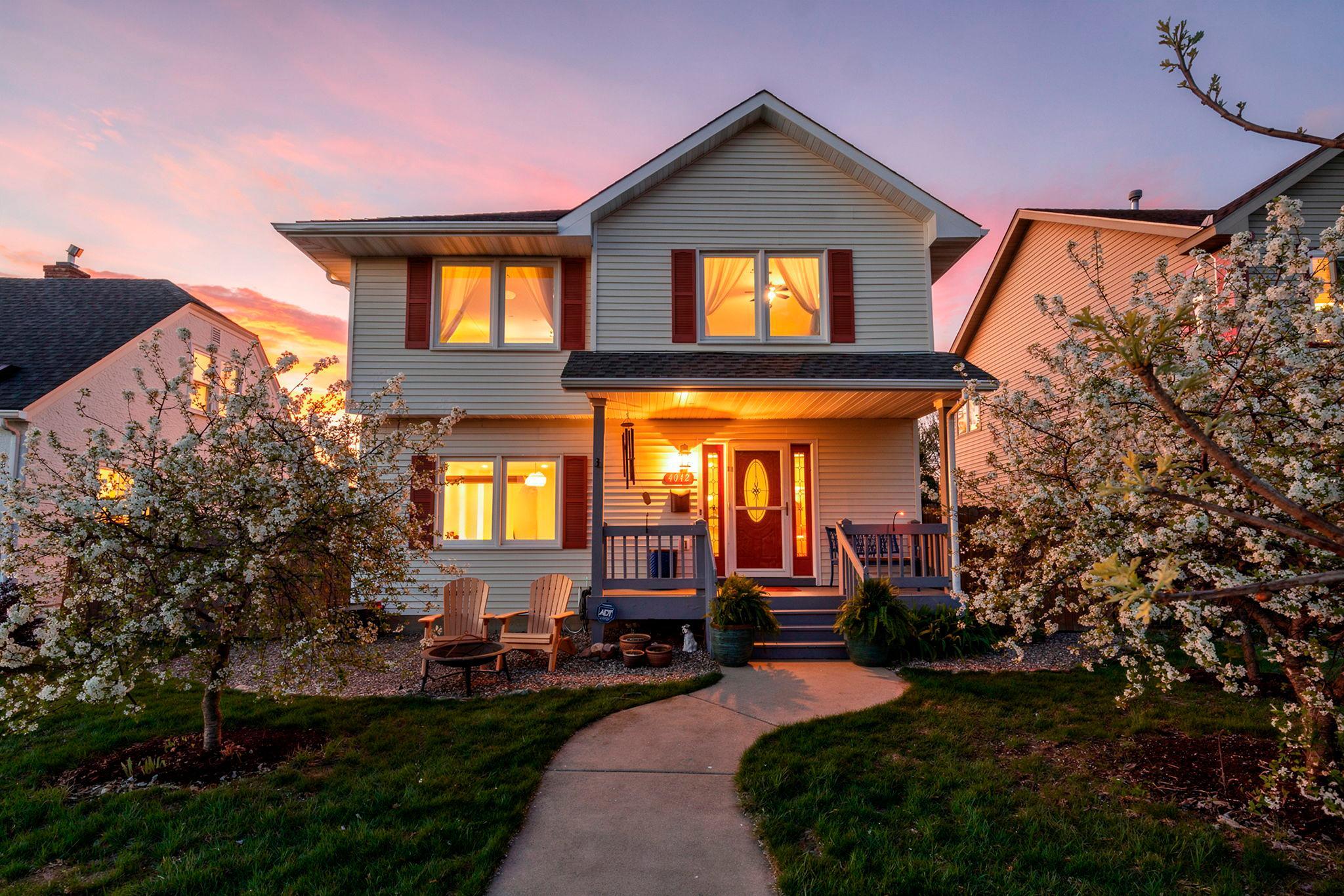 1-web-or-mls-4042 N Vincent Ave-254 copy.jpg