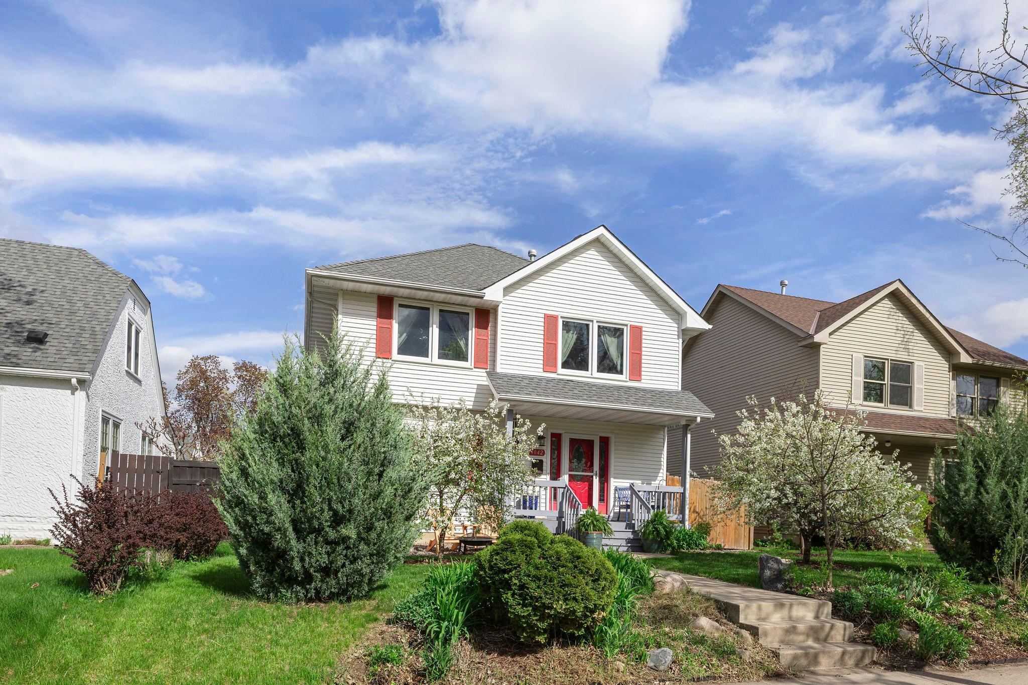 2-web-or-mls-4042 N Vincent Ave-269.jpg