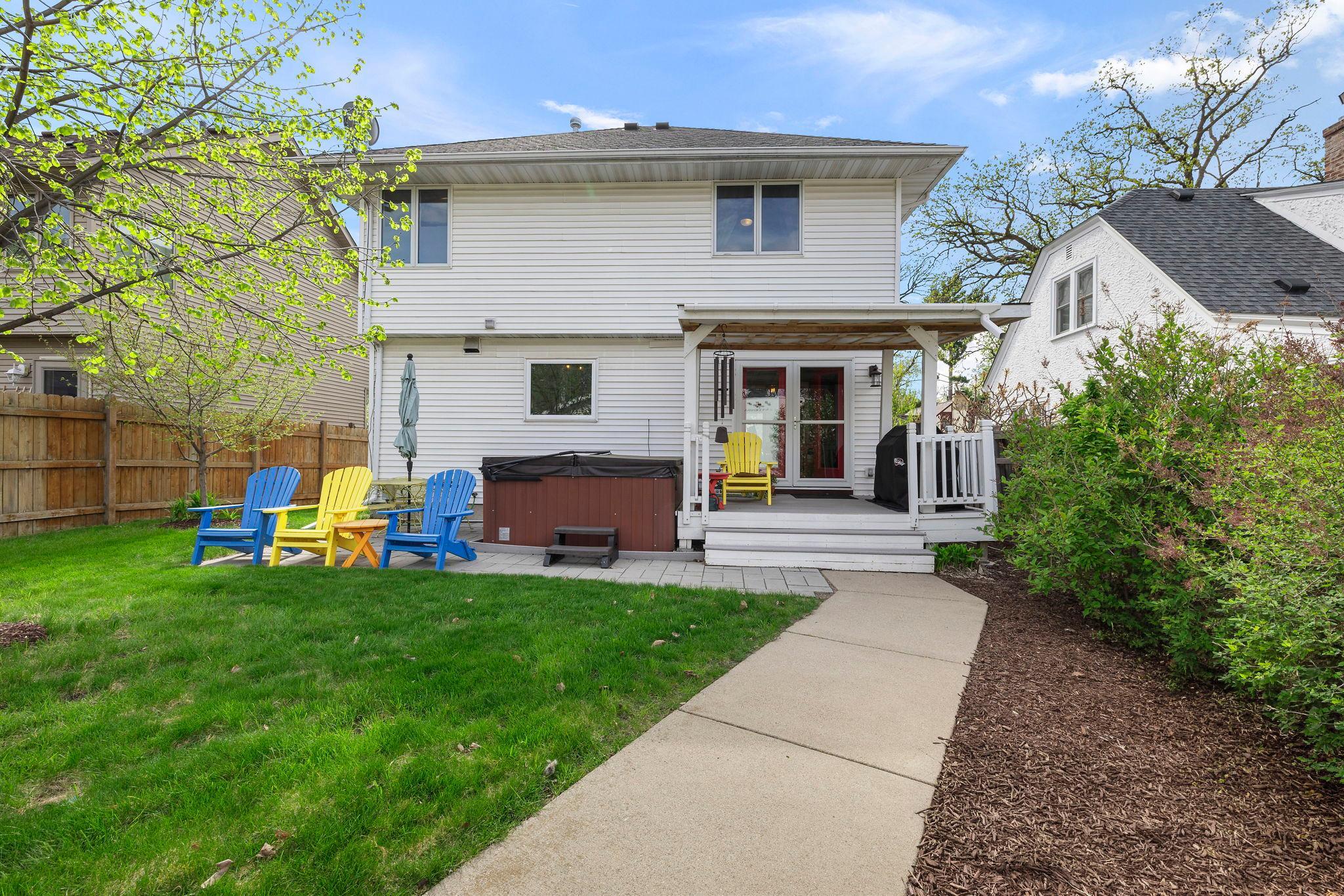53-web-or-mls-4042 N Vincent Ave-119.jpg