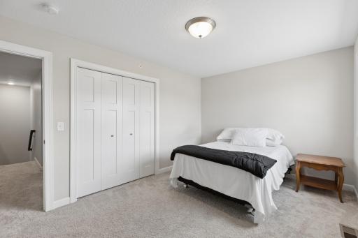 6986 Lancaster Way NE, Albertville, MN 55301