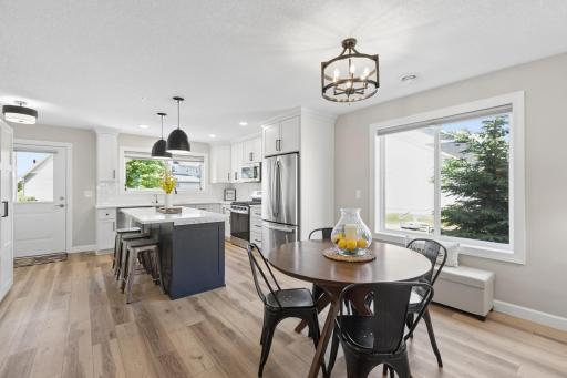 6986 Lancaster Way NE, Albertville, MN 55301