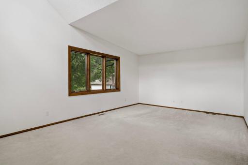 10300 27th Avenue N, Minneapolis, MN 55441