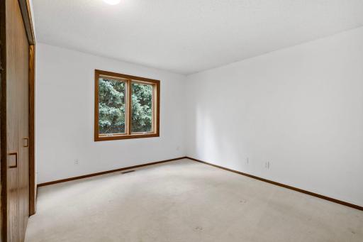 10300 27th Avenue N, Minneapolis, MN 55441