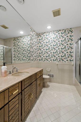 10300 27th Avenue N, Minneapolis, MN 55441