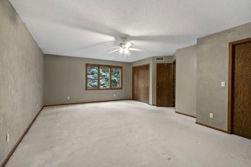 10300 27th Avenue N, Minneapolis, MN 55441