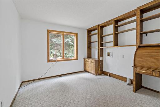 10300 27th Avenue N, Minneapolis, MN 55441