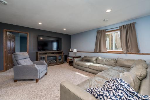 2080 Pratt Cir, Saint Peter, MN 56082
