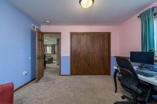 2080 Pratt Cir, Saint Peter, MN 56082
