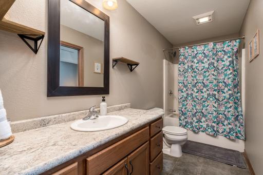 2080 Pratt Cir, Saint Peter, MN 56082