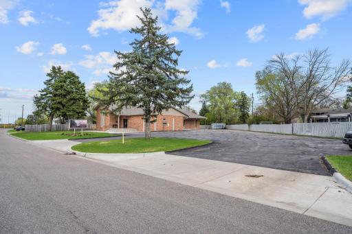 6206 Lilac Drive N, Brooklyn Center, MN 55430