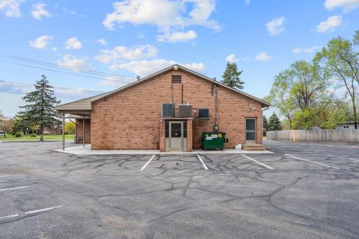6206 Lilac Drive N, Brooklyn Center, MN 55430