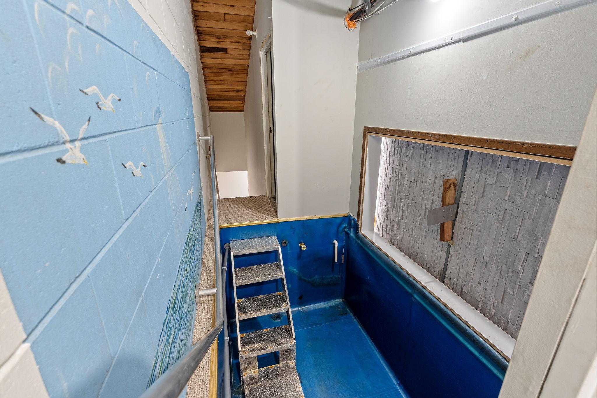 46-web-or-mls-6206 Lilac Dr-46.jpg