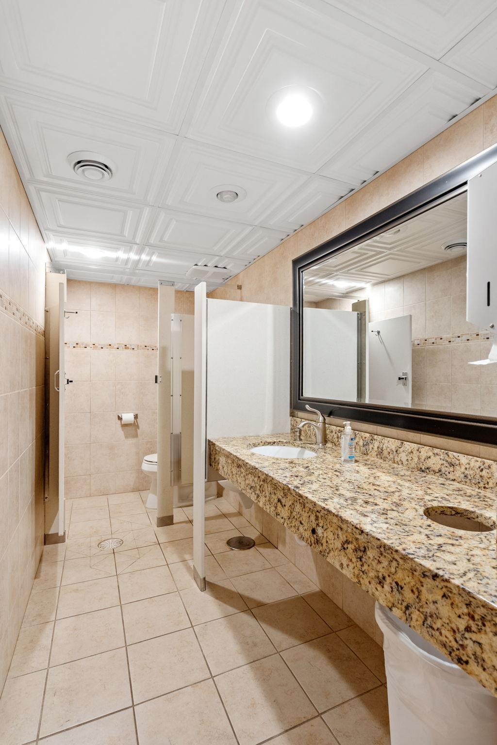 81-web-or-mls-6206 Lilac Dr-81.jpg