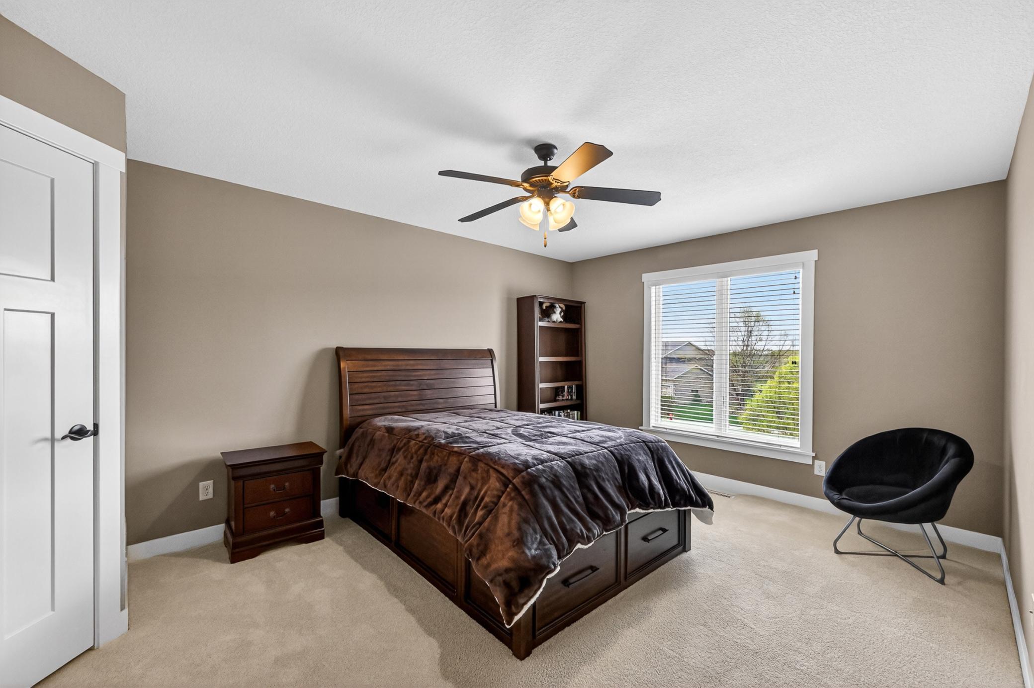 24-Bedroom2- Upper Floor.jpg