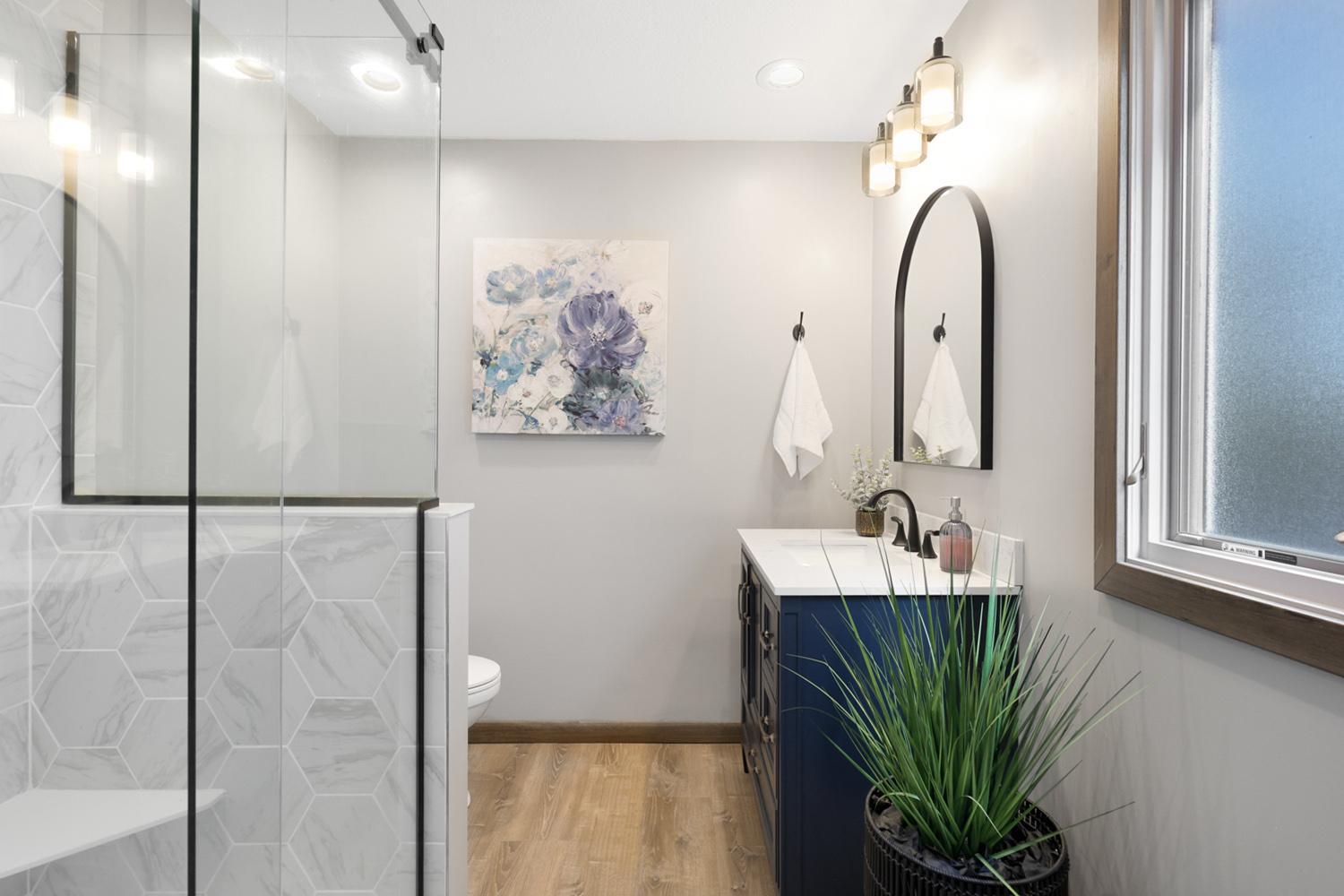 Gorgeous updated primary 3/4 bathroom
