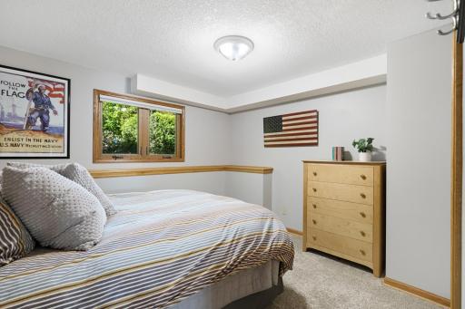 9885 Oak Shore Drive, Lakeville, MN 55044
