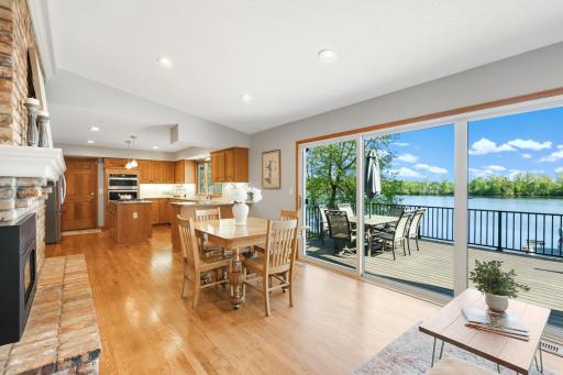 9885 Oak Shore Drive, Lakeville, MN 55044
