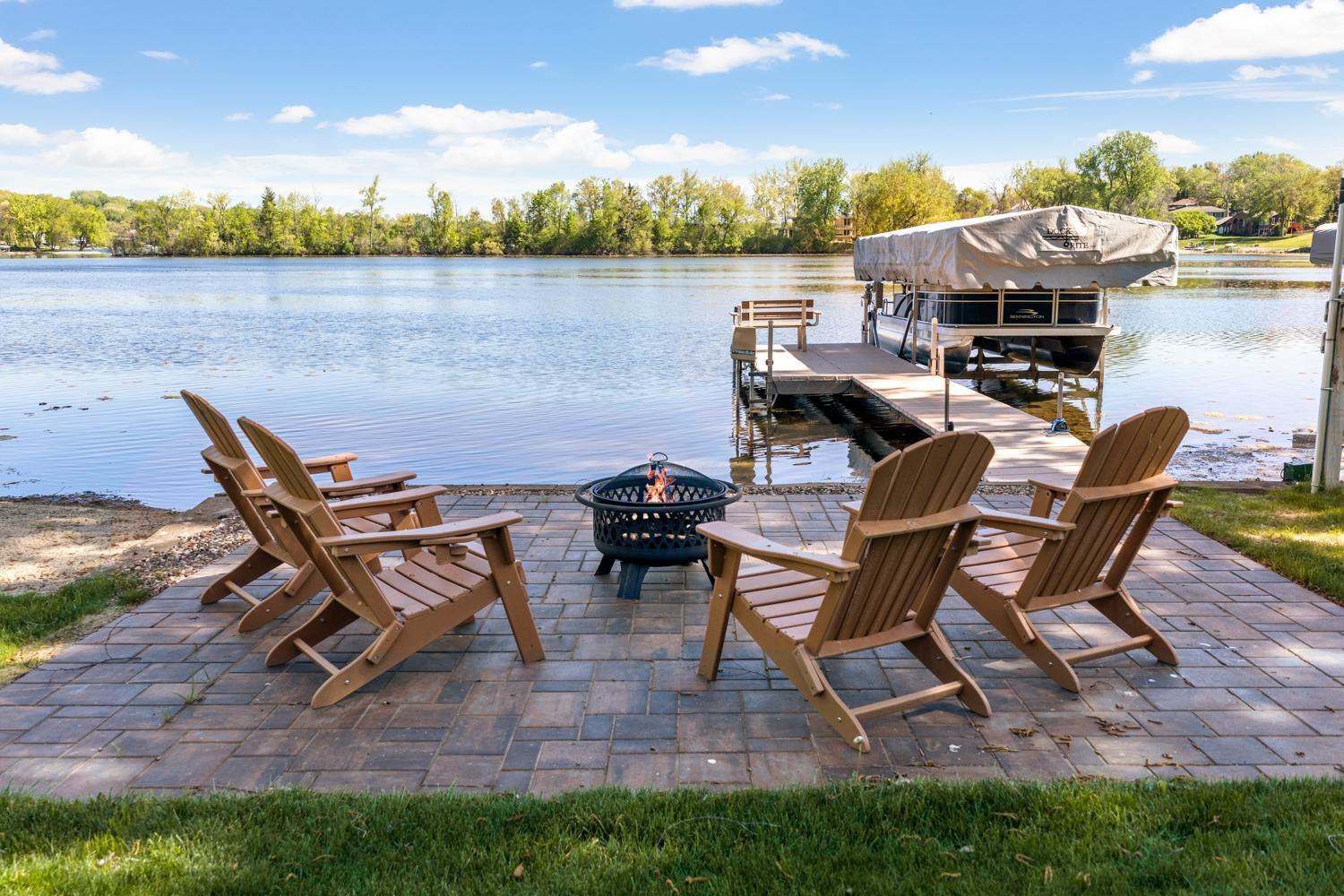 Fire pit space to enjoy your smores on a cool summer evening