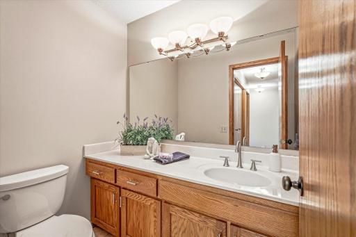 10247 Nottingham Trail, Eden Prairie, MN 55347