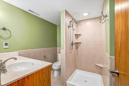 10247 Nottingham Trail, Eden Prairie, MN 55347