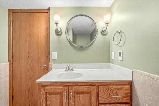 10247 Nottingham Trail, Eden Prairie, MN 55347