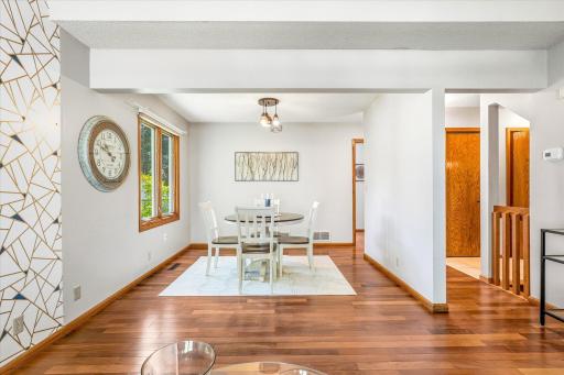 10247 Nottingham Trail, Eden Prairie, MN 55347
