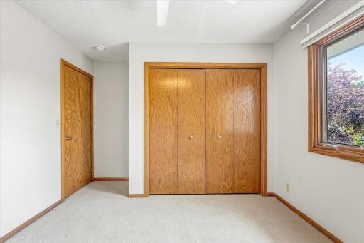 10247 Nottingham Trail, Eden Prairie, MN 55347