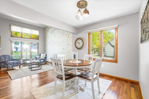 10247 Nottingham Trail, Eden Prairie, MN 55347
