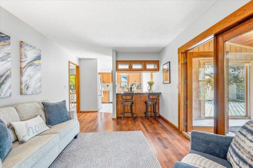 10247 Nottingham Trail, Eden Prairie, MN 55347