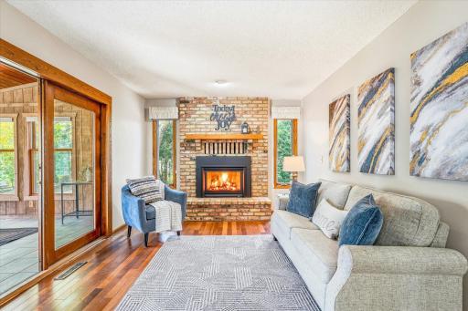10247 Nottingham Trail, Eden Prairie, MN 55347