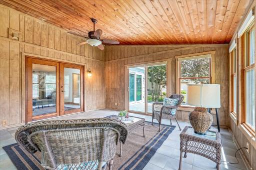 10247 Nottingham Trail, Eden Prairie, MN 55347