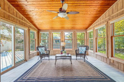 10247 Nottingham Trail, Eden Prairie, MN 55347