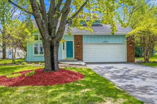 10247 Nottingham Trail, Eden Prairie, MN 55347