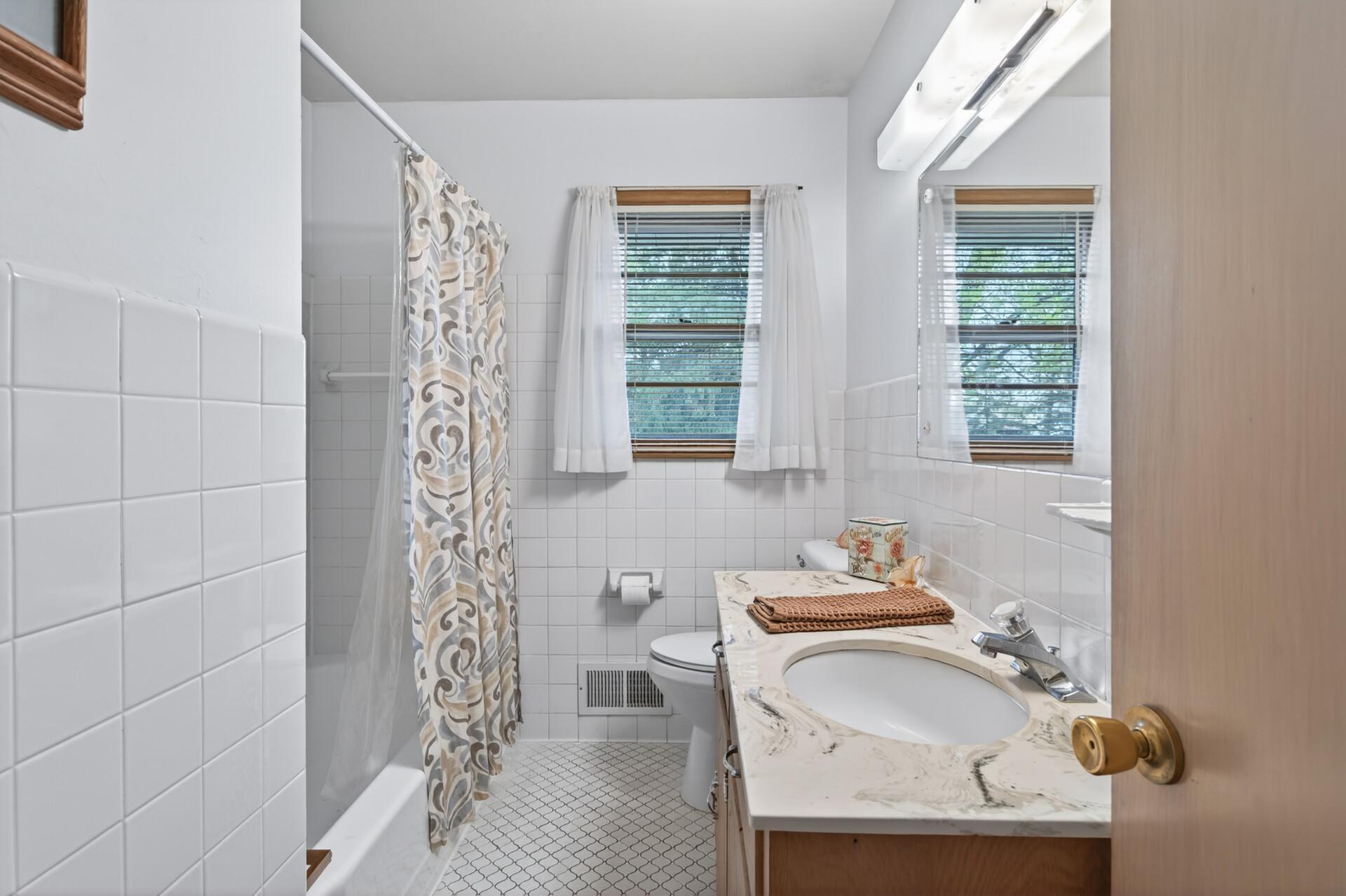 17_1845_City_Heights_Dr17_mls.jpg