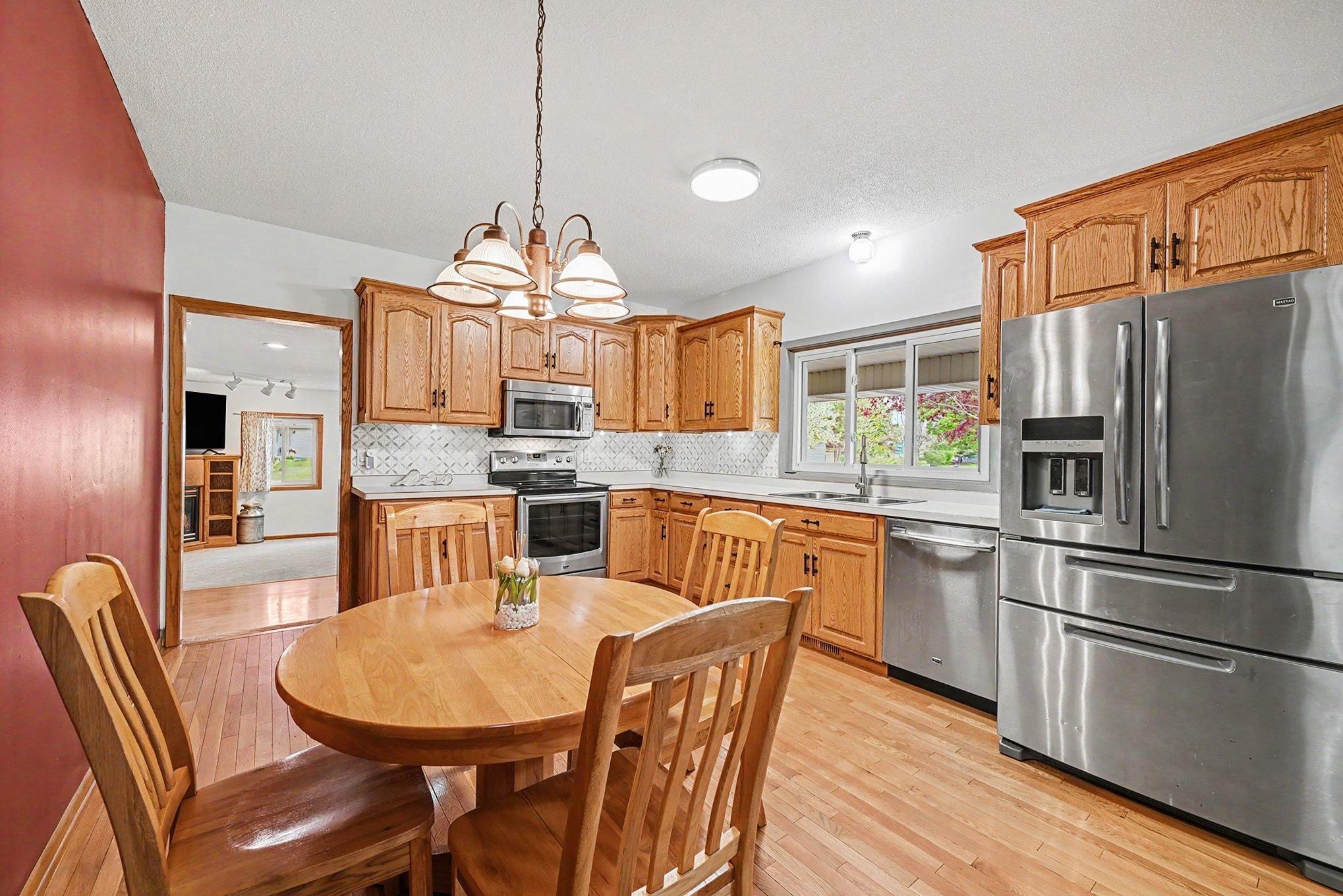 TONS of cabinets and counter space