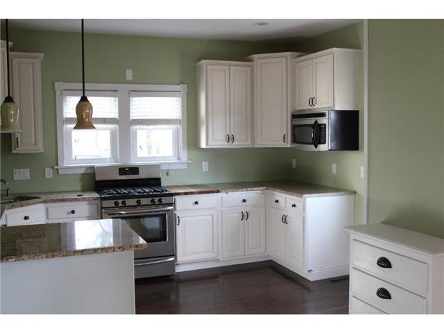 Kitchen1.jpg