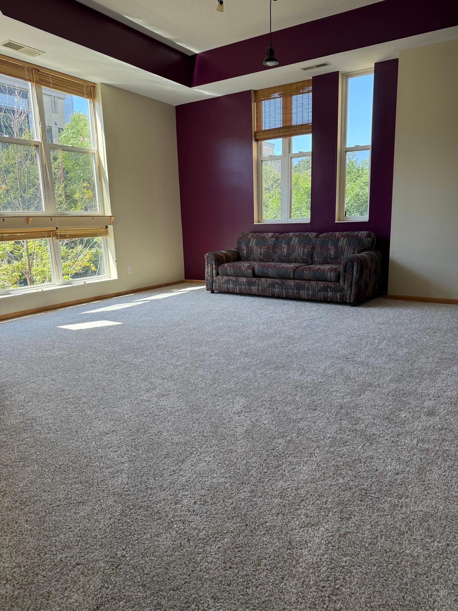 Large Bedroom with excellant natural lighting