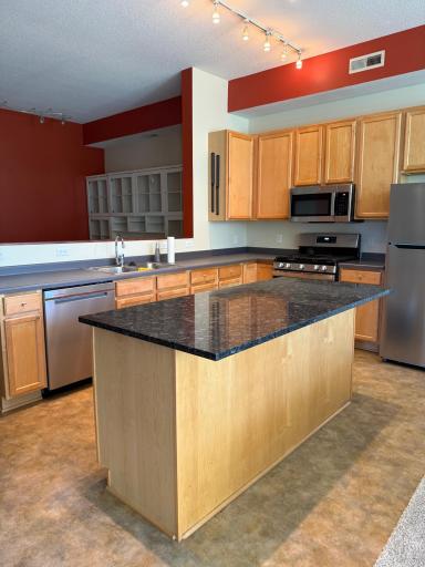 2650 University Avenue W, 101, Saint Paul, MN 55114
