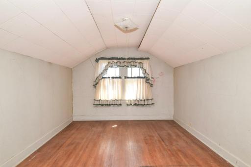 3rd bedroom on upper level--hardwood floors here too!