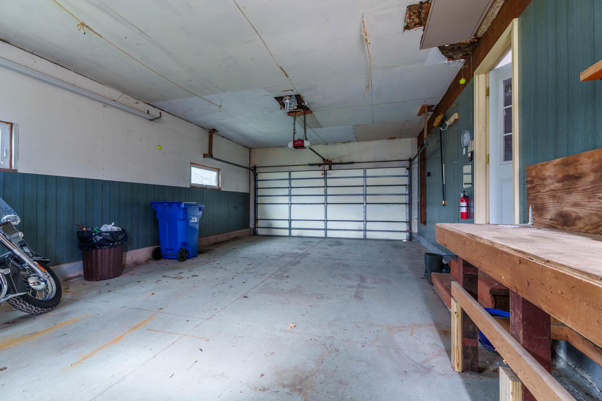 Oversized 2 Stall Garage